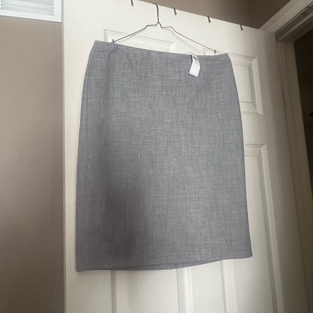 Banana Republic - Grey Pencil Skirt